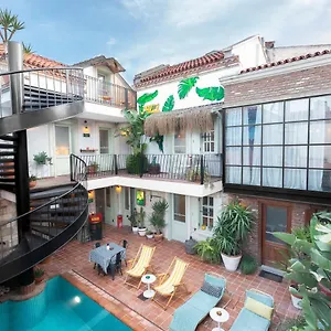 5* Hotel Pop